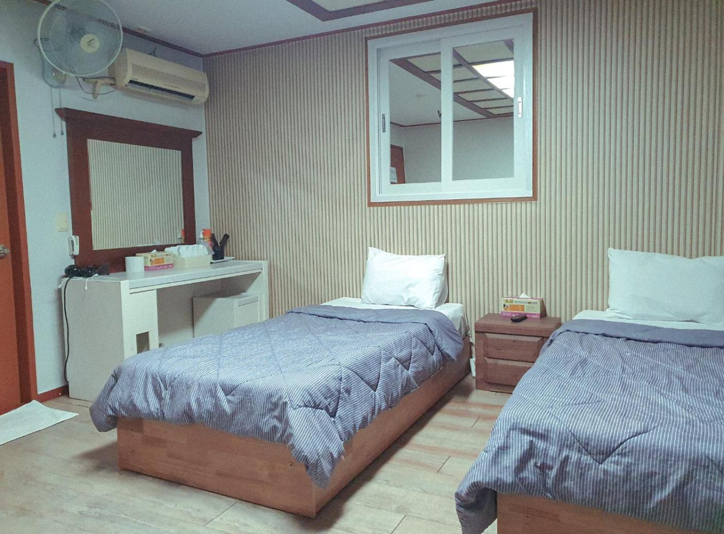 Galleria Hotel Andong Exterior photo