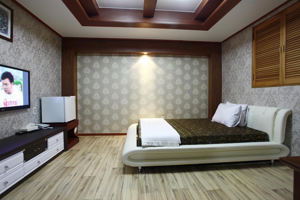 Galleria Hotel Andong Room photo