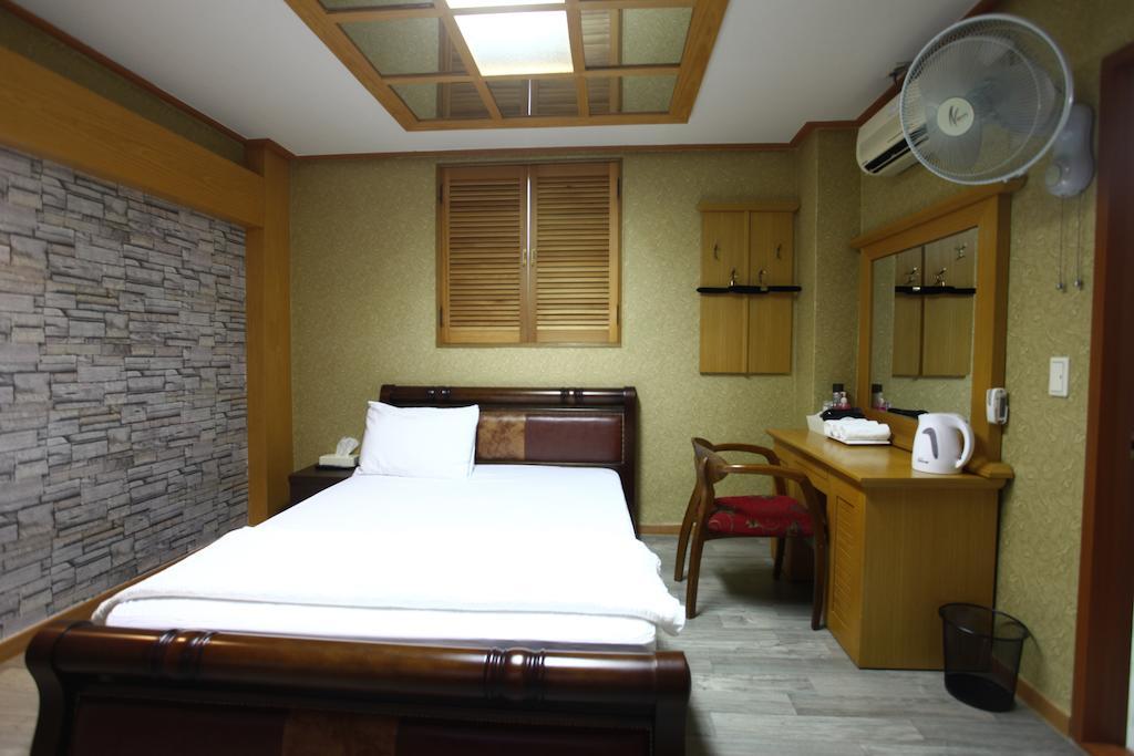 Galleria Hotel Andong Room photo