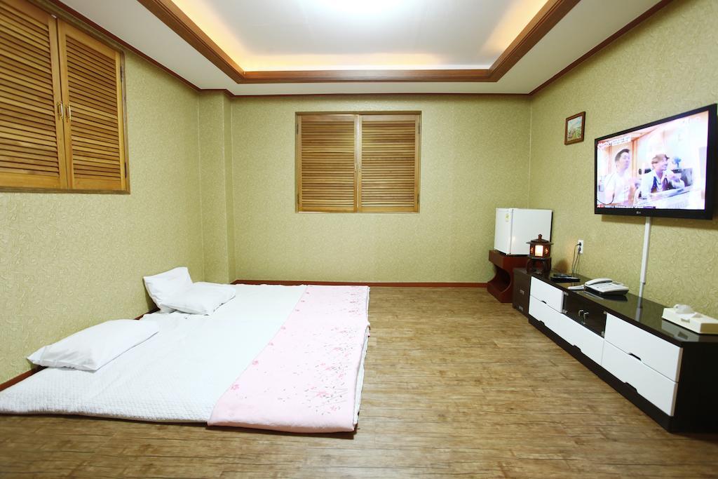 Galleria Hotel Andong Room photo